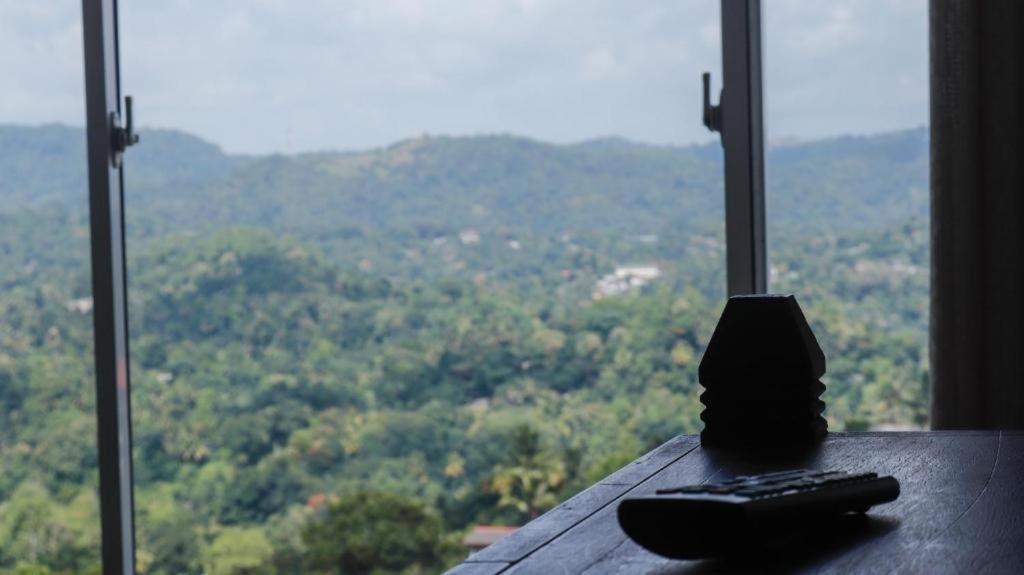 Red Chillies Tourist Inn Kandy Exterior foto